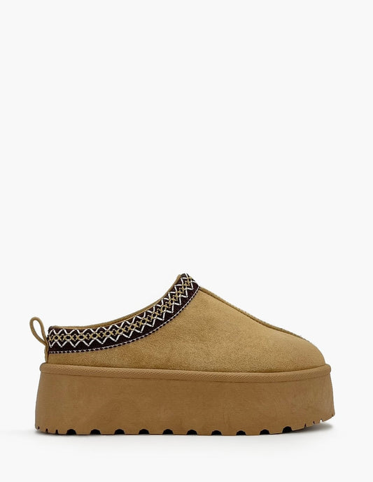 Zueco - Bota pelito caña baja camel