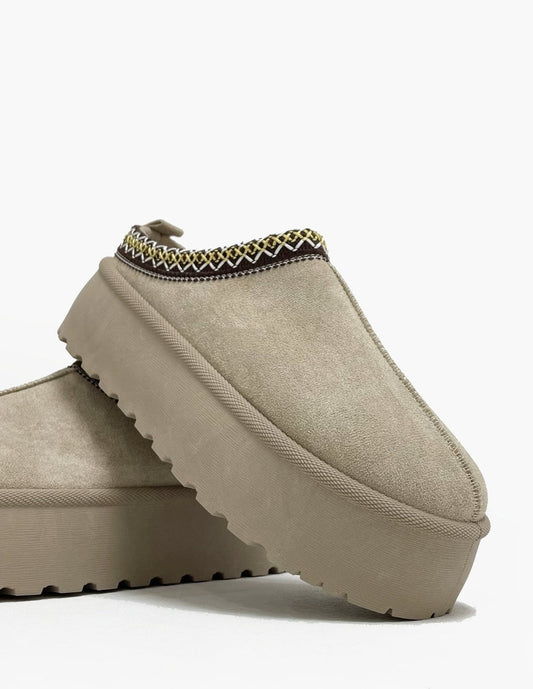 Zueco Plataforma de Antelina Beige